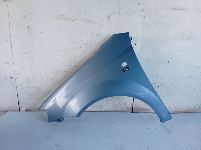 Recambio de aleta delantera izquierda para daewoo kalos (klas) 1.4 referencia OEM IAM 96476679  