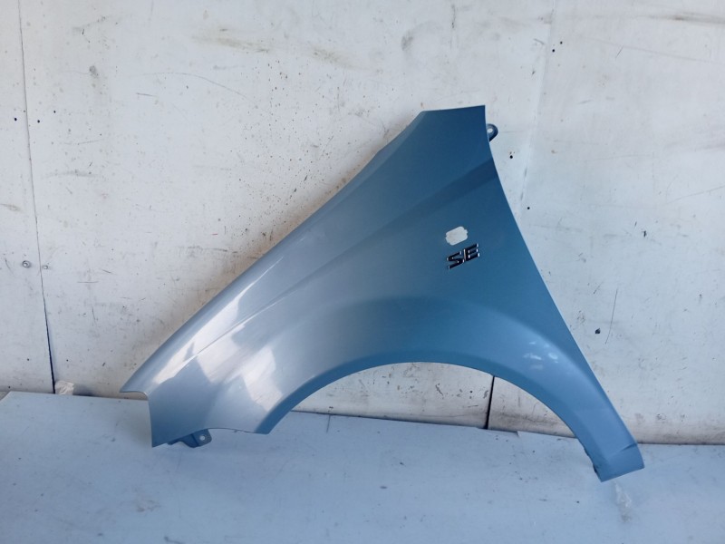 Recambio de aleta delantera izquierda para daewoo kalos (klas) 1.4 referencia OEM IAM 96476679  