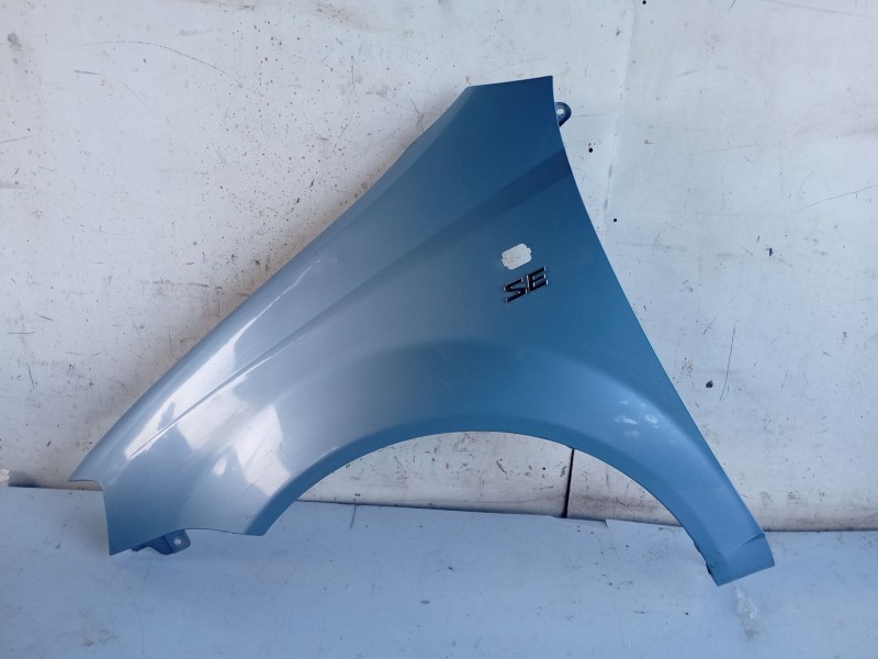 Recambio de aleta delantera izquierda para daewoo kalos (klas) 1.4 referencia OEM IAM 96476679  