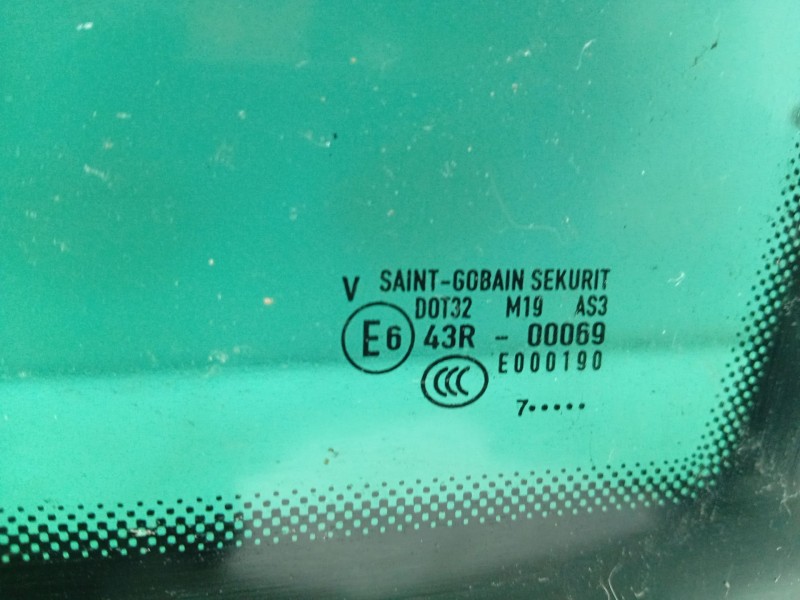 Recambio de luna custodia trasera derecha para volkswagen touareg (7la) referencia OEM IAM 7L6845298  