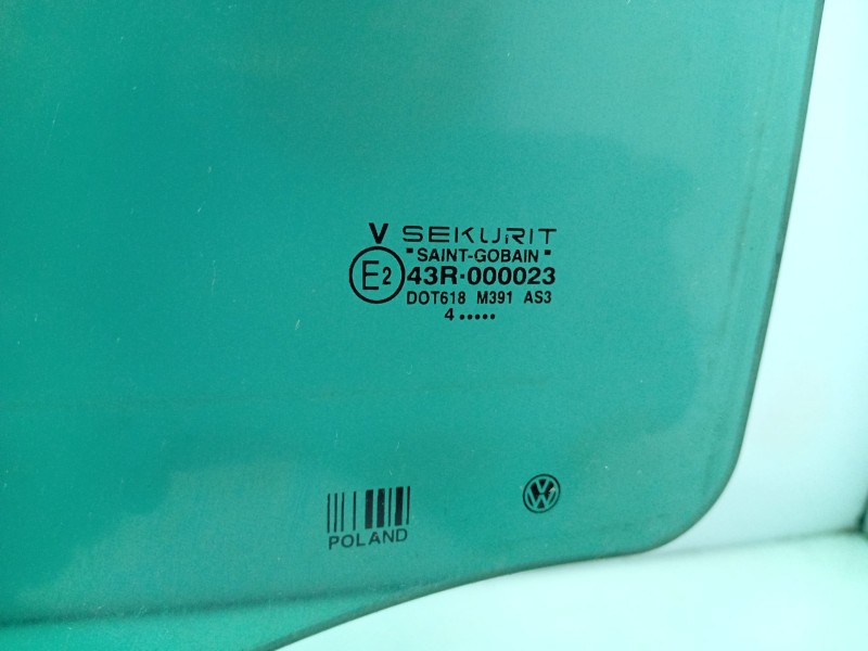 Recambio de luna trasera izquierda para volkswagen touareg (7la) referencia OEM IAM 7L6845205E  