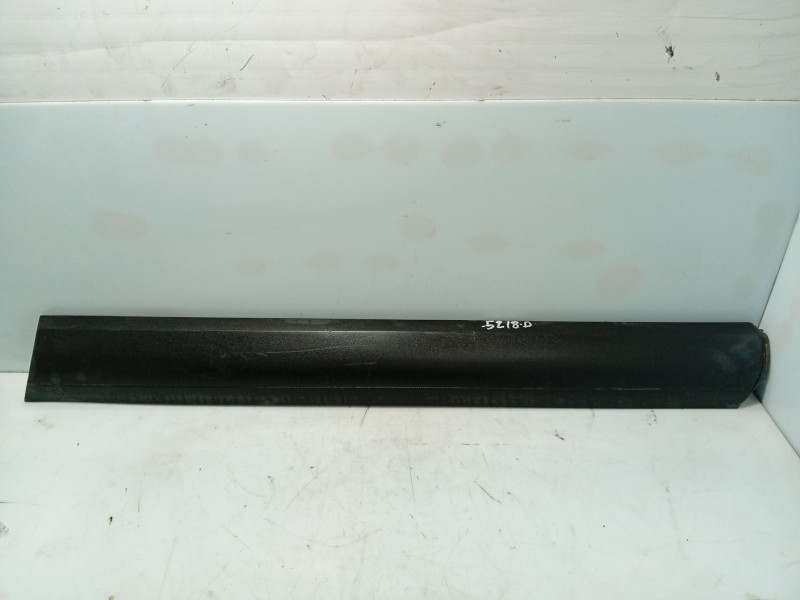 Recambio de moldura puerta delantera derecha para volkswagen touareg (7la) referencia OEM IAM   