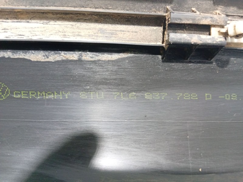 Recambio de moldura puerta delantera derecha para volkswagen touareg (7la) referencia OEM IAM   