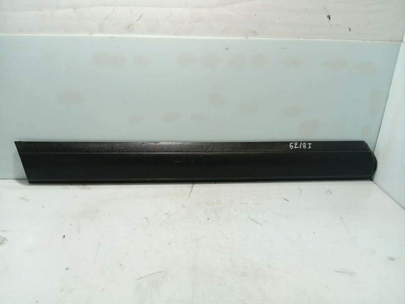 Recambio de moldura puerta delantera izquierda para volkswagen touareg (7la) referencia OEM IAM   