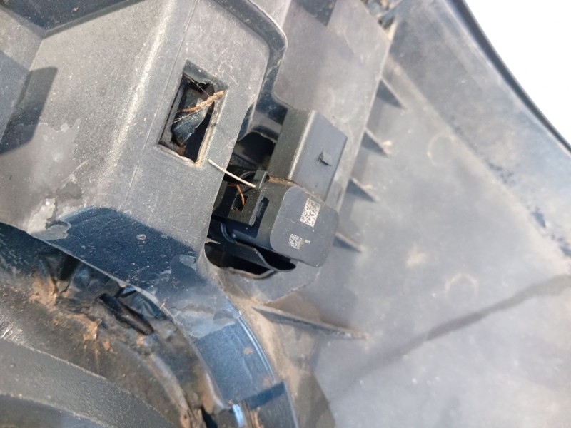 Recambio de paragolpes delantero para volkswagen touareg (7la) referencia OEM IAM 7L0807109E  