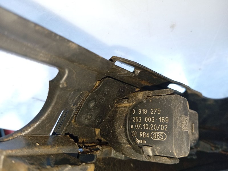 Recambio de paragolpes delantero para volkswagen touareg (7la) referencia OEM IAM 7L0807109E  