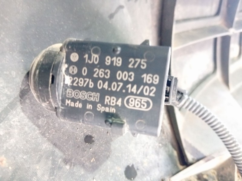 Recambio de paragolpes trasero para volkswagen touareg (7la) referencia OEM IAM 7L6807417D  