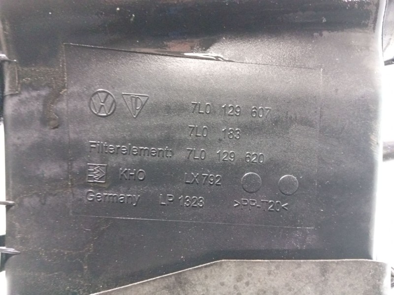 Recambio de caja filtro de aire para volkswagen touareg (7la) referencia OEM IAM 7L0129620  