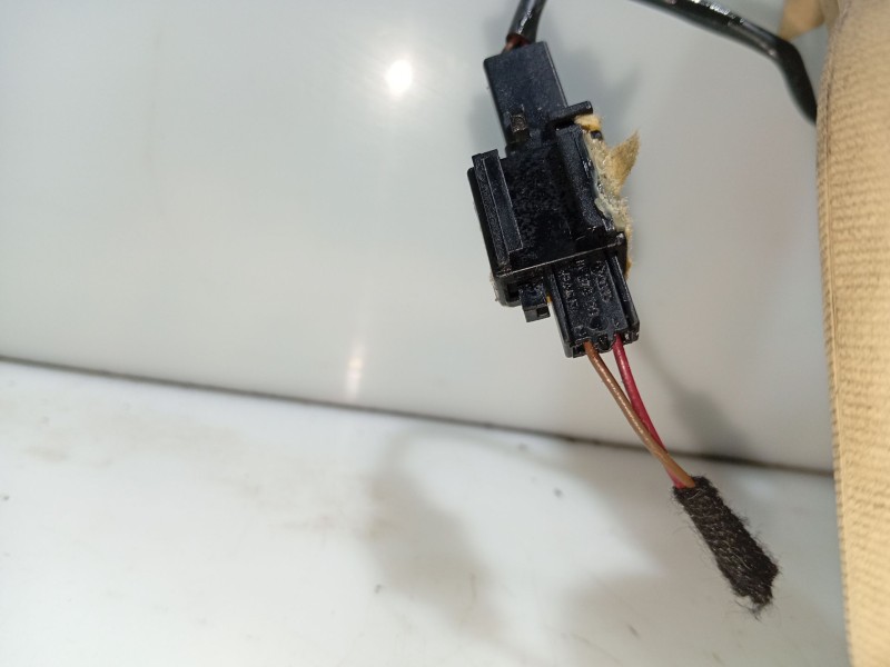 Recambio de parasol derecho para volkswagen touareg (7la) referencia OEM IAM 7L6857552Q  