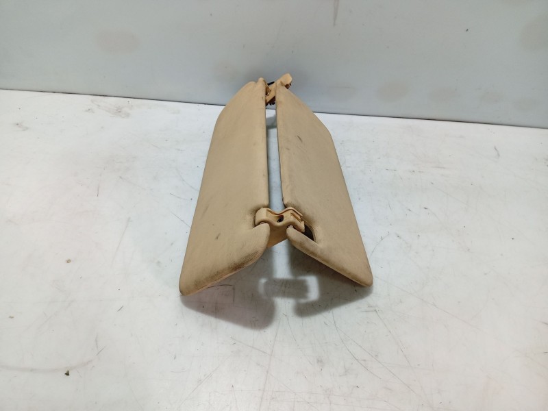 Recambio de parasol derecho para volkswagen touareg (7la) referencia OEM IAM 7L6857552Q  