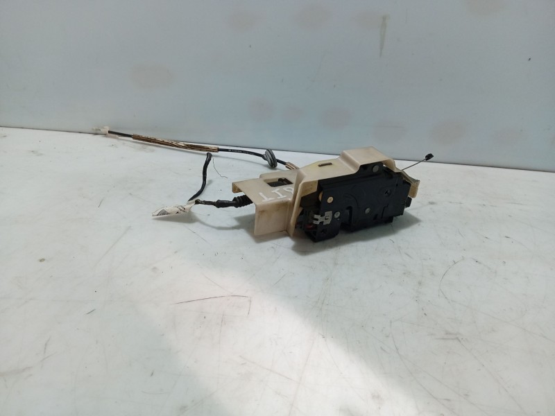 Recambio de cerradura puerta trasera izquierda para volkswagen touareg (7la) referencia OEM IAM 7L0839015D  