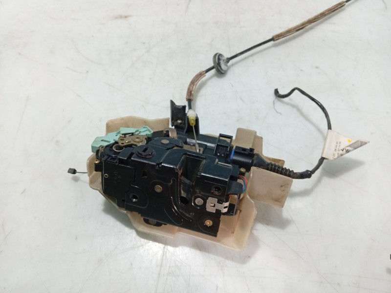 Recambio de cerradura puerta trasera izquierda para volkswagen touareg (7la) referencia OEM IAM 7L0839015D  