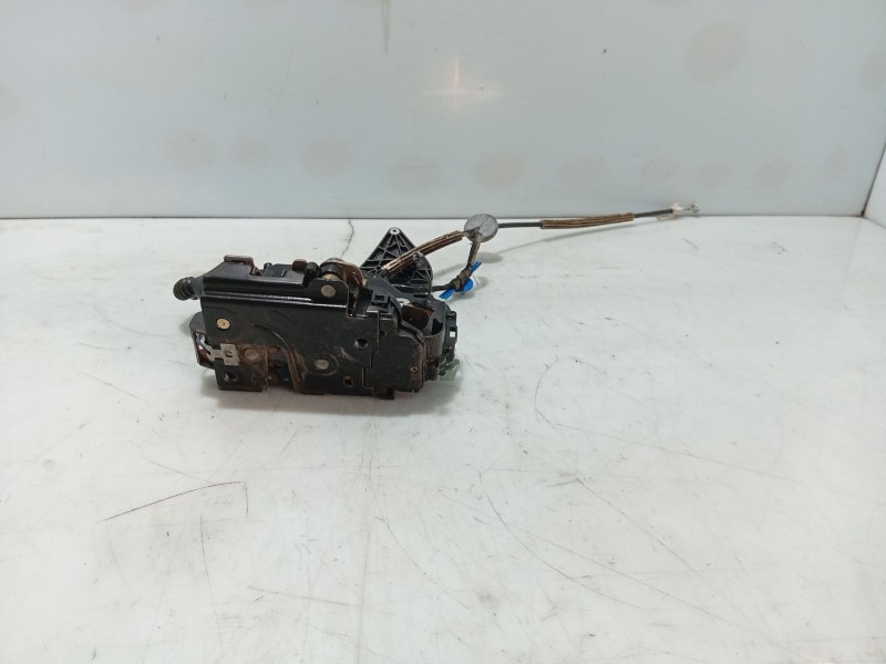 Recambio de cerradura puerta delantera izquierda para volkswagen touareg (7la) referencia OEM IAM 3D1837015AP  