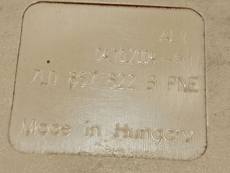 Recambio de anclaje cinturon trasero central para volkswagen touareg (7la) referencia OEM IAM   