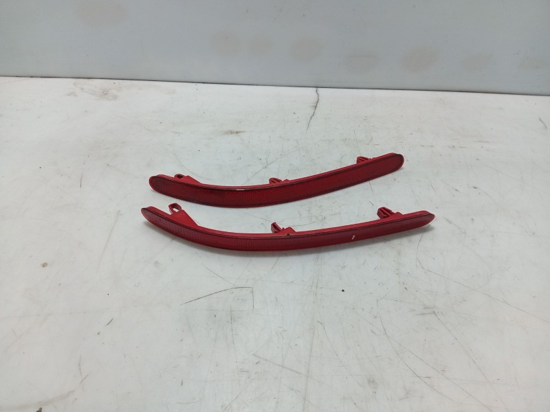 Recambio de reflector paragolpe trasero izquierdo para volkswagen touareg (7la) referencia OEM IAM   
