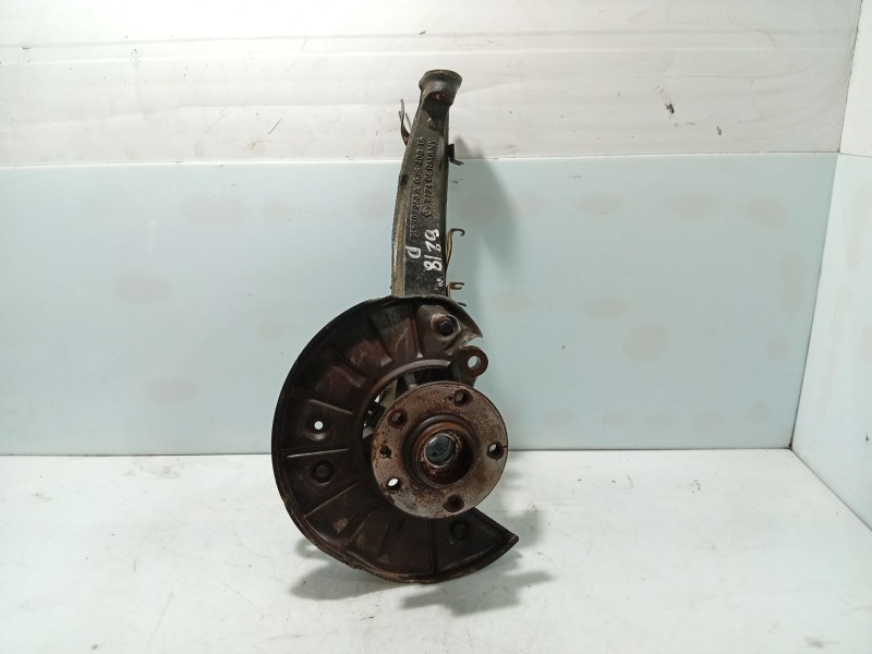 Recambio de mangueta delantera derecha para volkswagen touareg (7la) referencia OEM IAM 7L6407258A  