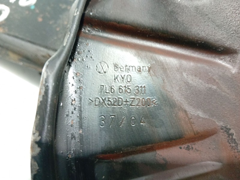 Recambio de mangueta delantera derecha para volkswagen touareg (7la) referencia OEM IAM 7L6407258A  