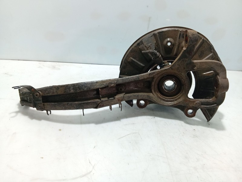 Recambio de mangueta delantera derecha para volkswagen touareg (7la) referencia OEM IAM 7L6407258A  