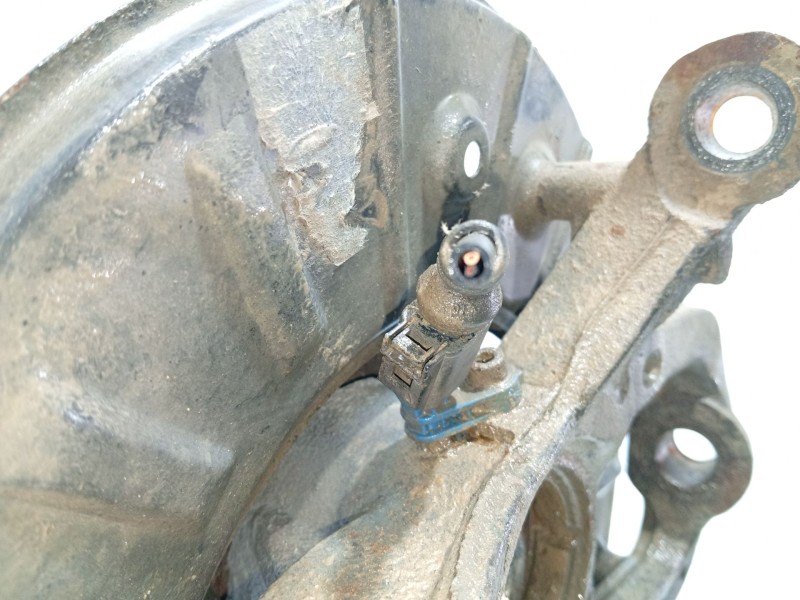 Recambio de mangueta delantera derecha para volkswagen touareg (7la) referencia OEM IAM 7L6407258A  