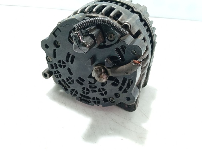 Recambio de alternador para volkswagen touareg (7la) referencia OEM IAM 070903139  
