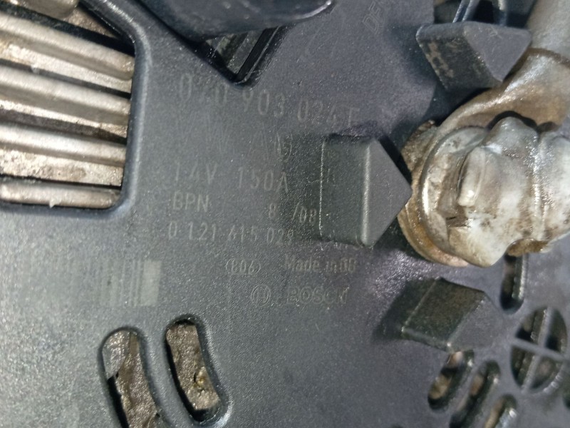Recambio de alternador para volkswagen touareg (7la) referencia OEM IAM 070903139  