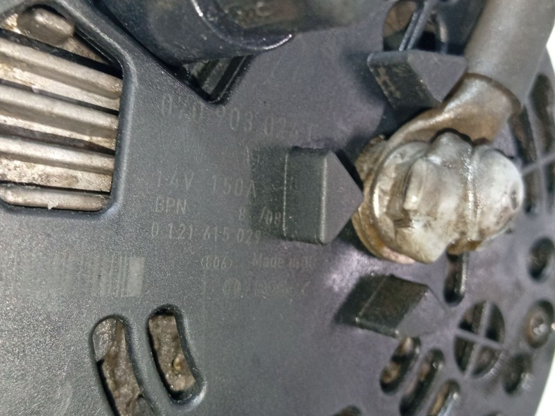 Recambio de alternador para volkswagen touareg (7la) referencia OEM IAM 070903139  