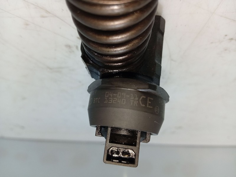 Recambio de inyector para volkswagen touareg (7la) referencia OEM IAM   