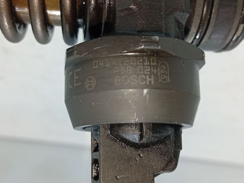 Recambio de inyector para volkswagen touareg (7la) referencia OEM IAM   