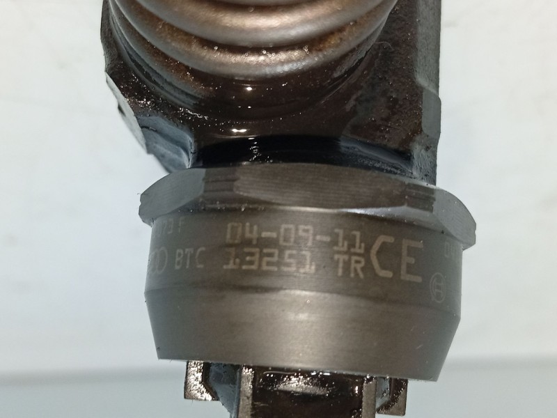 Recambio de inyector para volkswagen touareg (7la) referencia OEM IAM   
