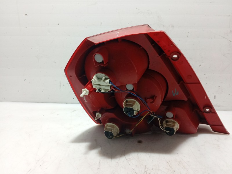 Recambio de piloto trasero derecho para daewoo kalos (klas) 1.4 referencia OEM IAM 96540269  