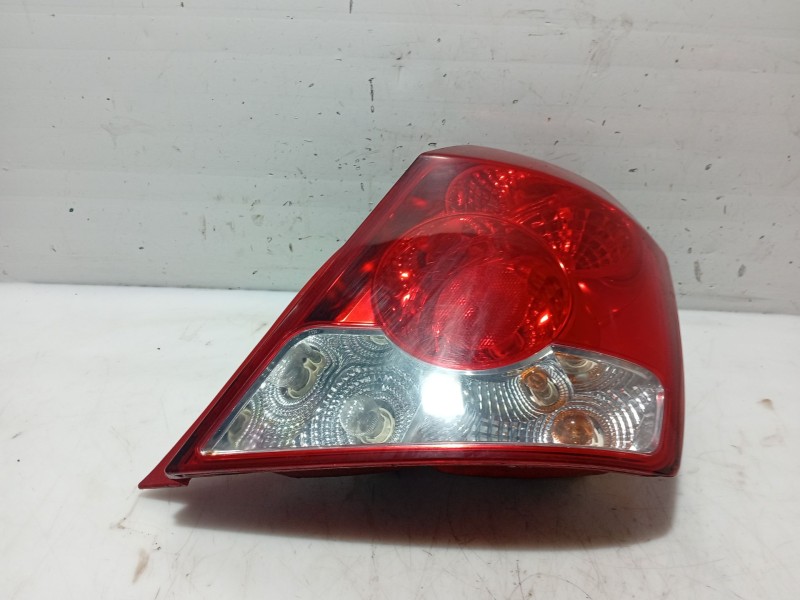 Recambio de piloto trasero derecho para daewoo kalos (klas) 1.4 referencia OEM IAM 96540269  