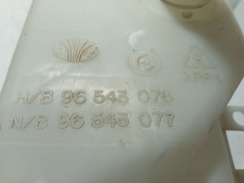 Recambio de deposito limpia para daewoo kalos (klas) 1.4 referencia OEM IAM 96543076  