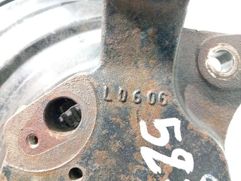 Recambio de mangueta delantera derecha para ssangyong actyon referencia OEM IAM 4124109003  