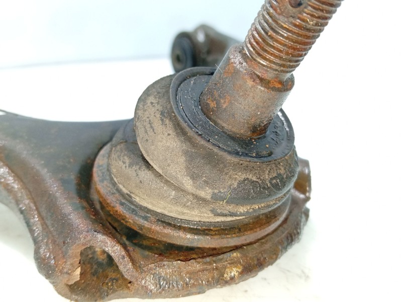 Recambio de brazo suspension superior delantero izquierdo para ssangyong actyon referencia OEM IAM ARM ASSY-FRT SUSP UPR  