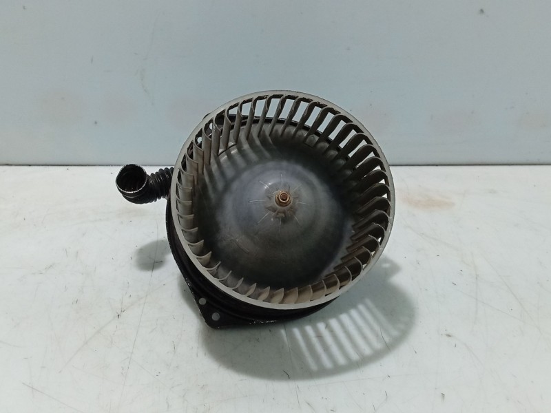 Recambio de ventilador calefaccion para ssangyong actyon referencia OEM IAM 6811109150  