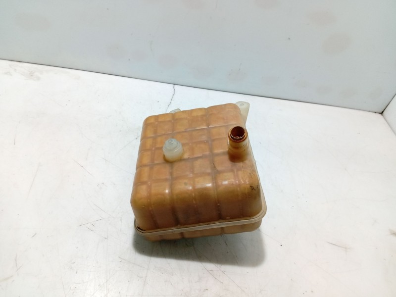 Recambio de deposito expansion para ssangyong actyon referencia OEM IAM 2161009101  