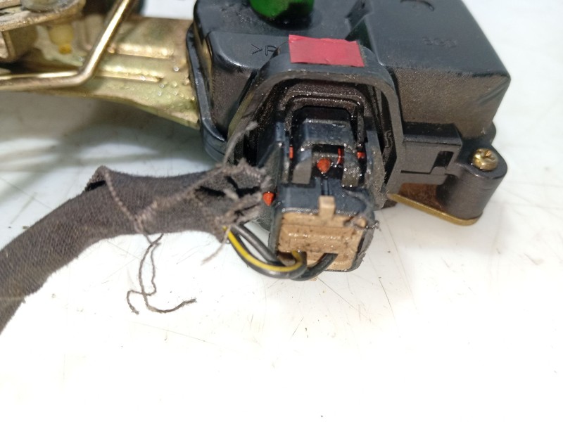 Recambio de cerradura maletero / porton para ssangyong actyon referencia OEM IAM 7141031001  