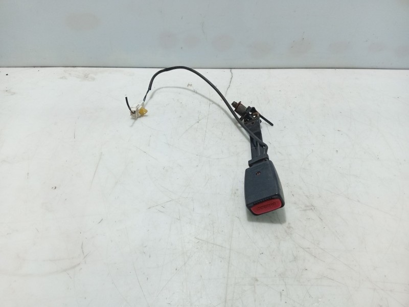 Recambio de anclaje cinturon delantero izquierdo para ssangyong actyon referencia OEM IAM   