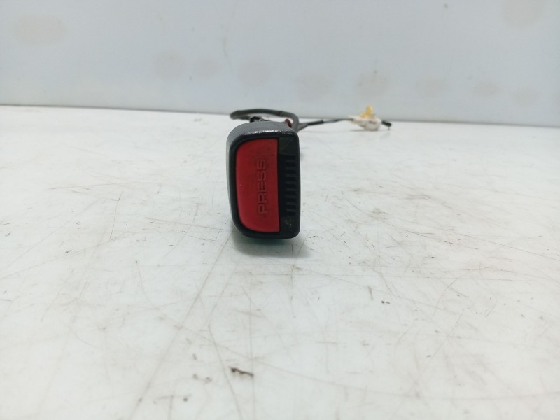 Recambio de anclaje cinturon delantero derecho para ssangyong actyon referencia OEM IAM   