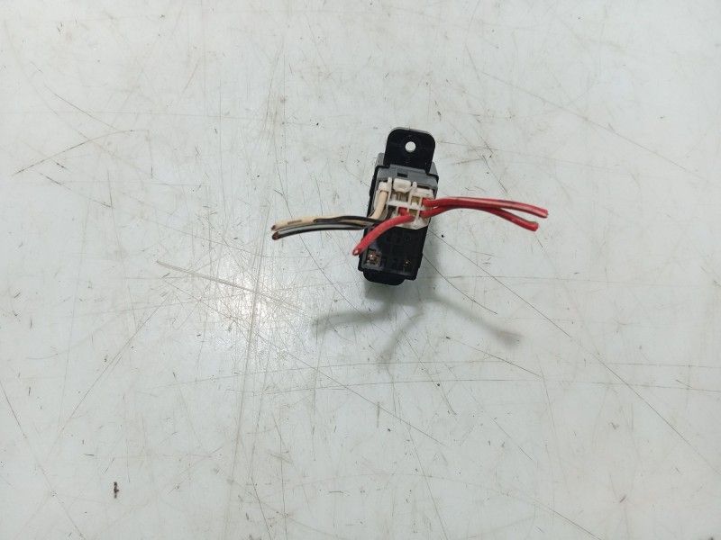 Recambio de mando elevalunas trasero derecho para ssangyong actyon referencia OEM IAM   