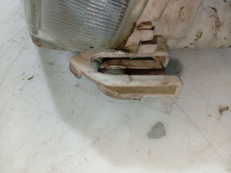 Recambio de faro izquierdo para opel astra f sedán (t92) 1.7 tds (f19, m19) referencia OEM IAM 90442768  