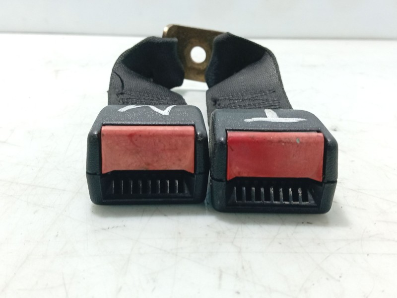 Recambio de anclaje cinturon trasero central para opel astra f sedán (t92) 1.7 tds (f19, m19) referencia OEM IAM   
