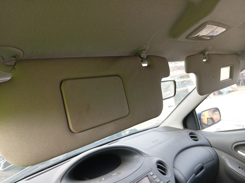 toyota yaris (_p1_) del año 2004