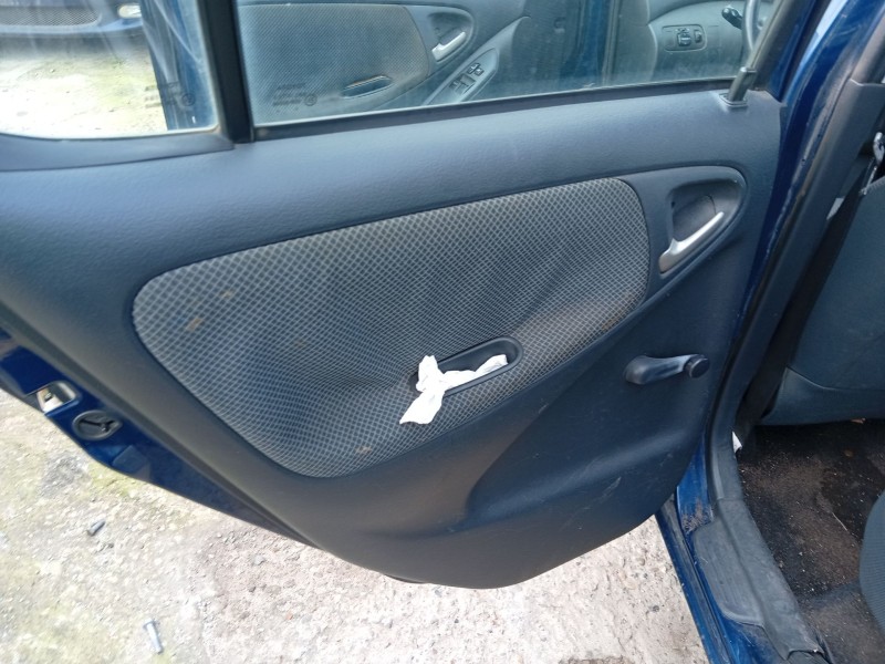 toyota yaris (_p1_) del año 2004