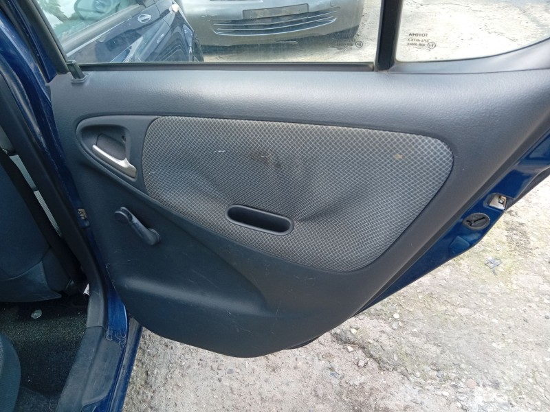 toyota yaris (_p1_) del año 2004