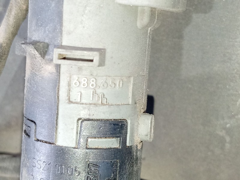 Recambio de paragolpes delantero para bmw 5 (e60) 525 d referencia OEM IAM 51117111740  