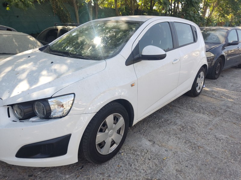 chevrolet aveo hatchback (t300) del año 2012