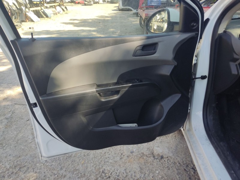 chevrolet aveo hatchback (t300) del año 2012