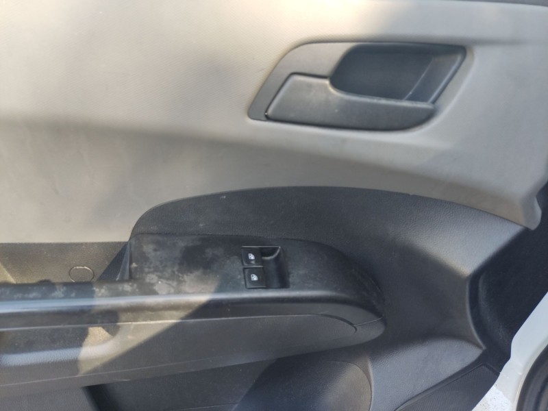 chevrolet aveo hatchback (t300) del año 2012