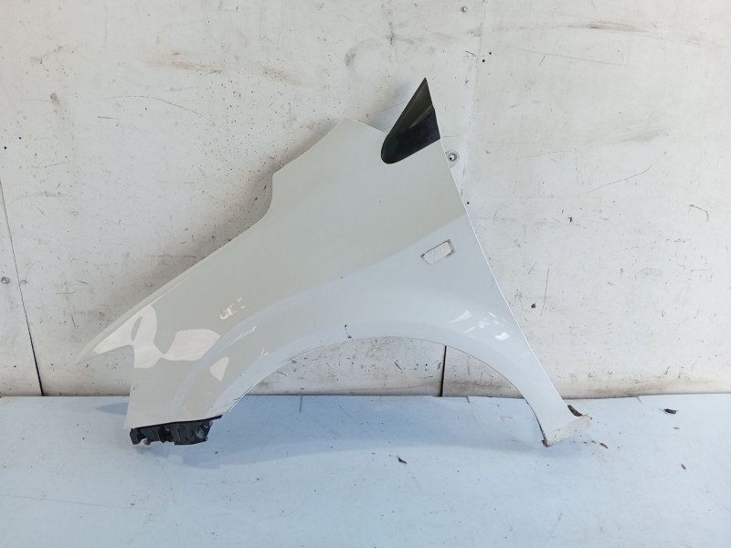 Recambio de aleta delantera izquierda para chevrolet aveo hatchback (t300) 1.3 d referencia OEM IAM 95483687  